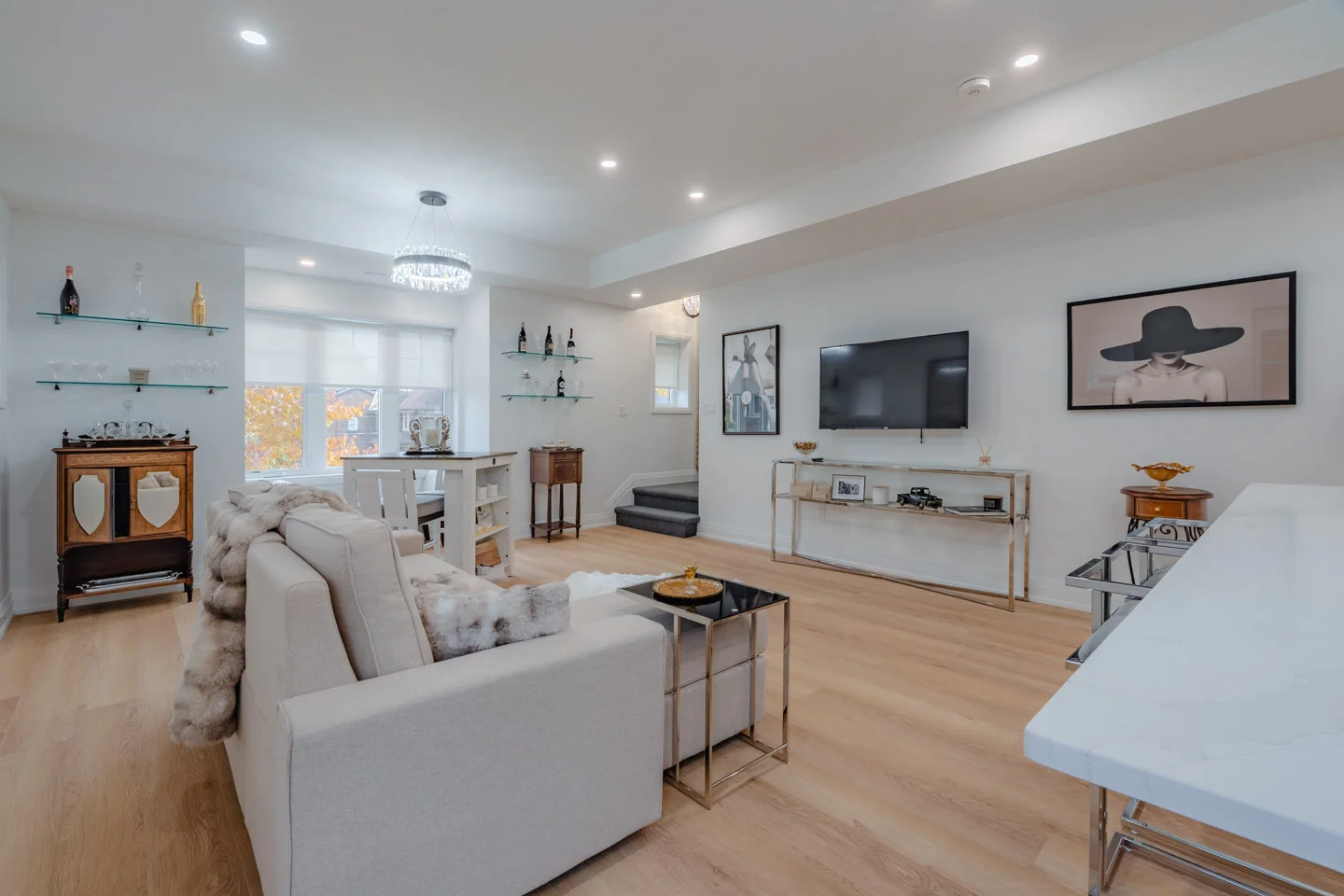 Spacious Modern Living Room